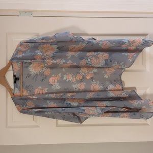 Torrid floral kimono size 1/2